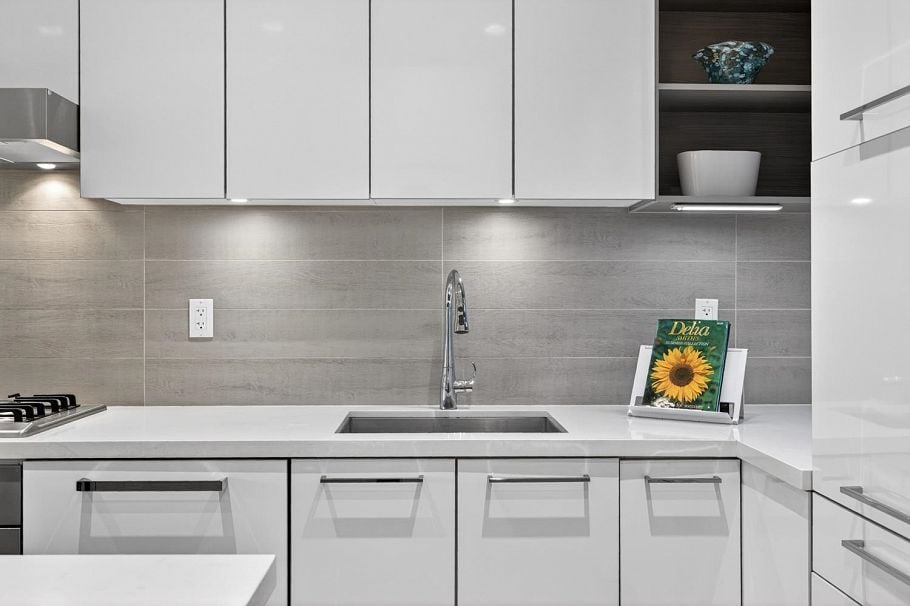 306 1628 W 4th Avenue Vancouver, BC - 9