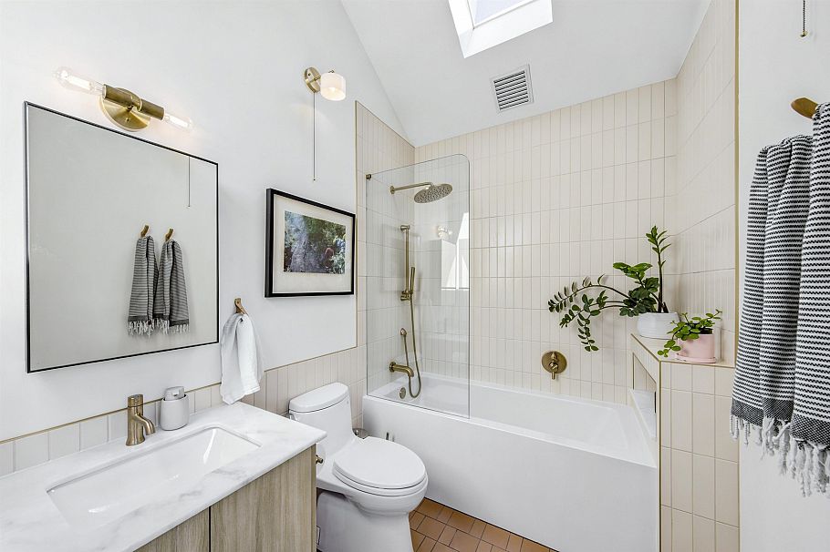 1608 Woodland Drive Vancouver, BC - 25