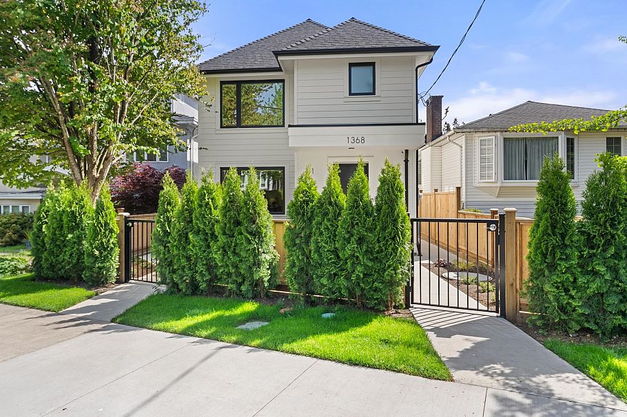 1 1368 Park Drive Vancouver, BC - 10