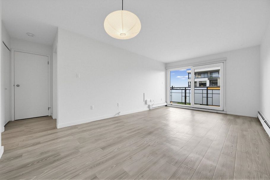 310 360 E 2nd Street North Vancouver, BC - 9