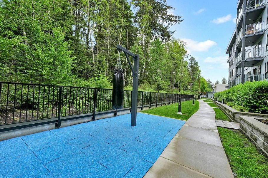 211 3596 Malsum Drive North Vancouver, BC - 30
