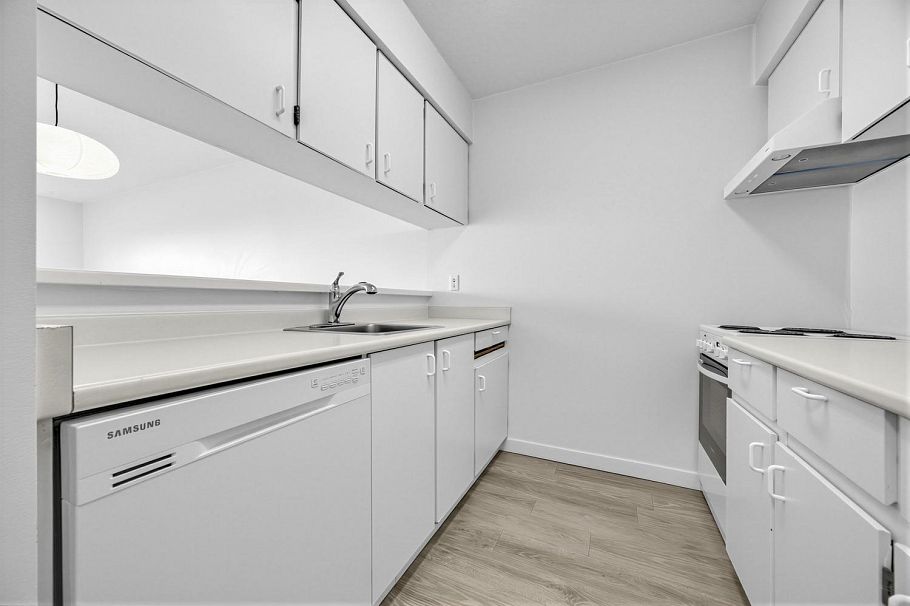 310 360 E 2nd Street North Vancouver, BC - 13