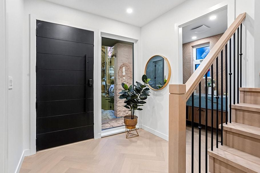 1921 Tatlow Avenue North Vancouver, BC - 16