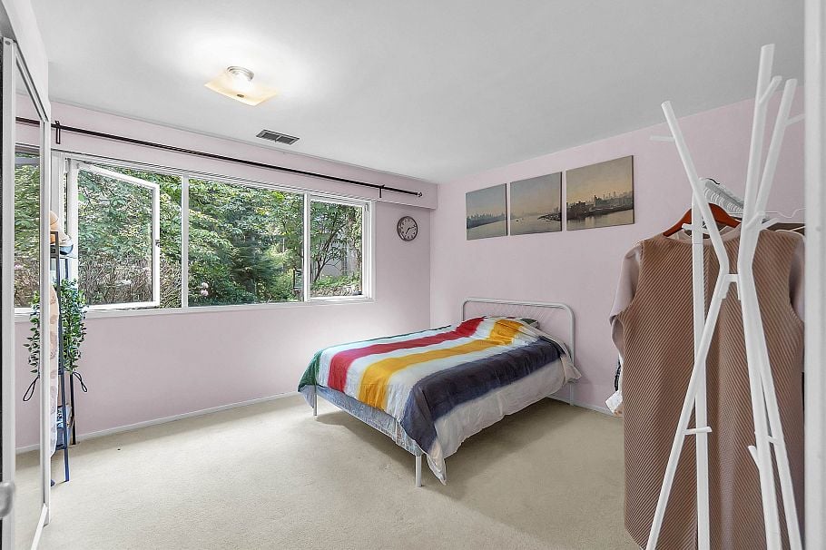 977 Belvedere Drive North Vancouver, BC - 22
