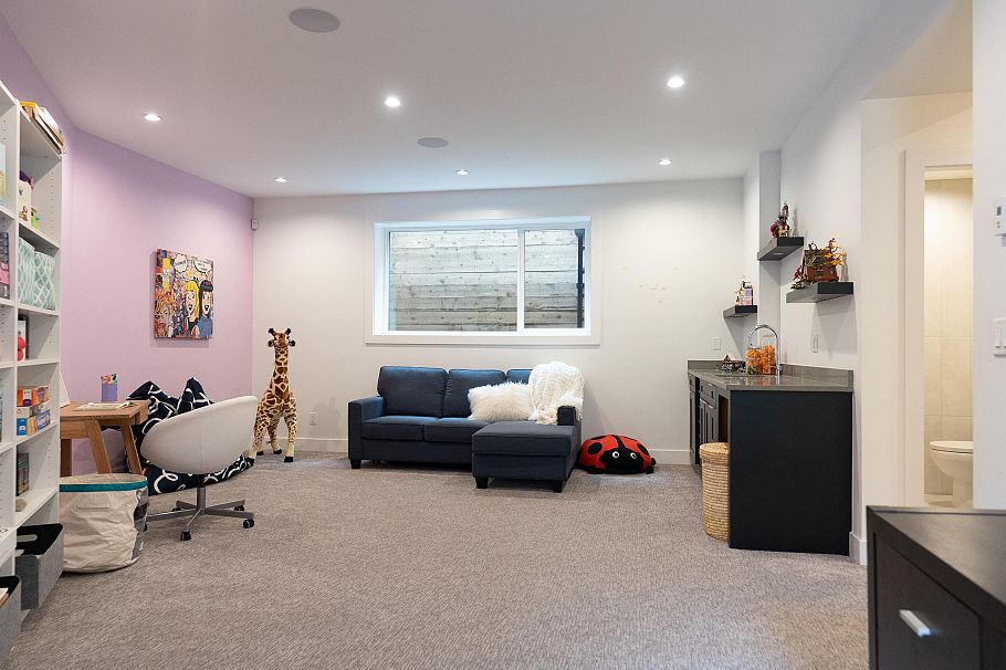 900 Hendry Avenue North Vancouver, BC - 22