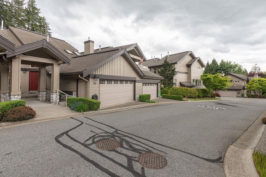 65 1550 Larkhall Crescent North Vancouver, BC - 2