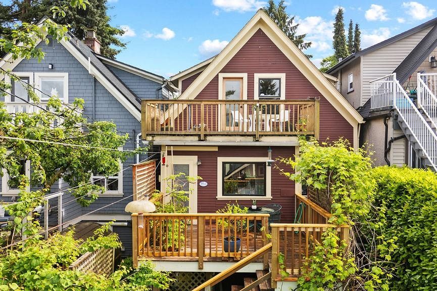 1153 E 13th Avenue Vancouver, BC - 40