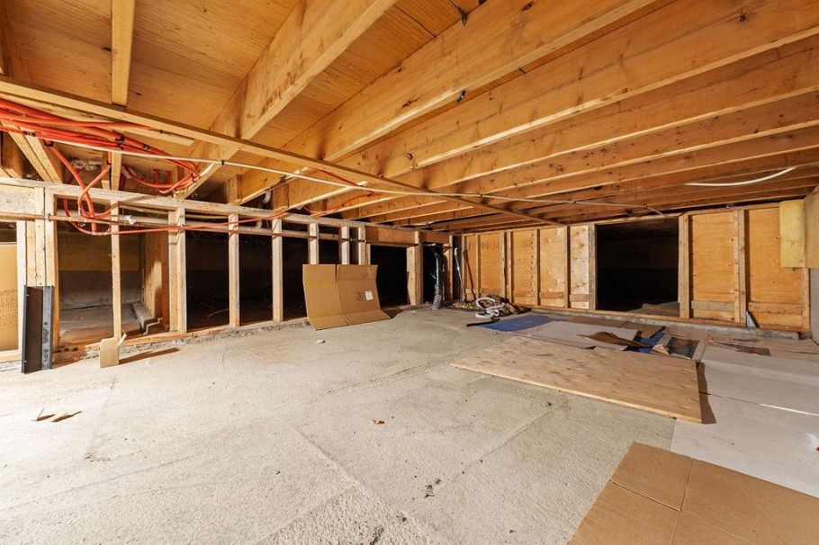 5388 Sherbrooke Street Vancouver, BC - 36