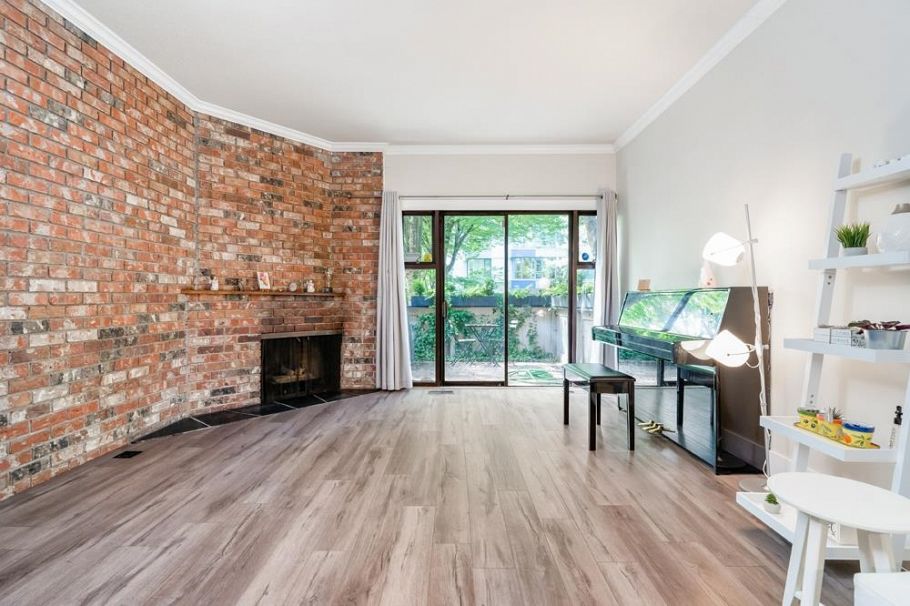 5416 Yew Street Vancouver, BC - 5