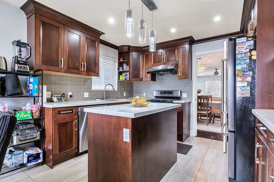 7162 Gladstone Street Vancouver, BC - 17