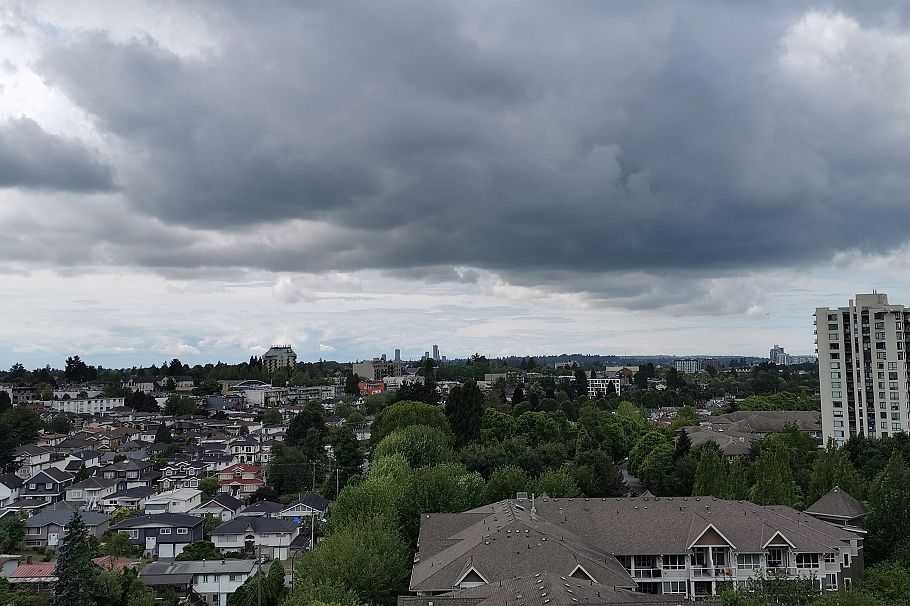 2202 5515 Boundary Road Vancouver, BC - 1
