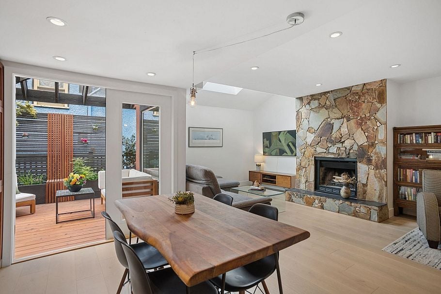 1382 Maple Street Vancouver, BC - 1