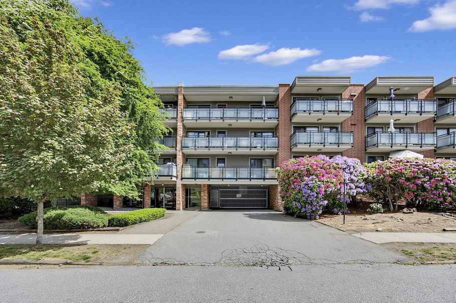 310 360 E 2nd Street North Vancouver, BC - 4
