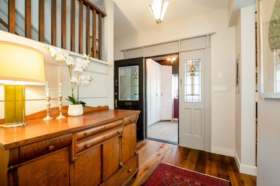 401 E King Edward Avenue Vancouver, BC - 3