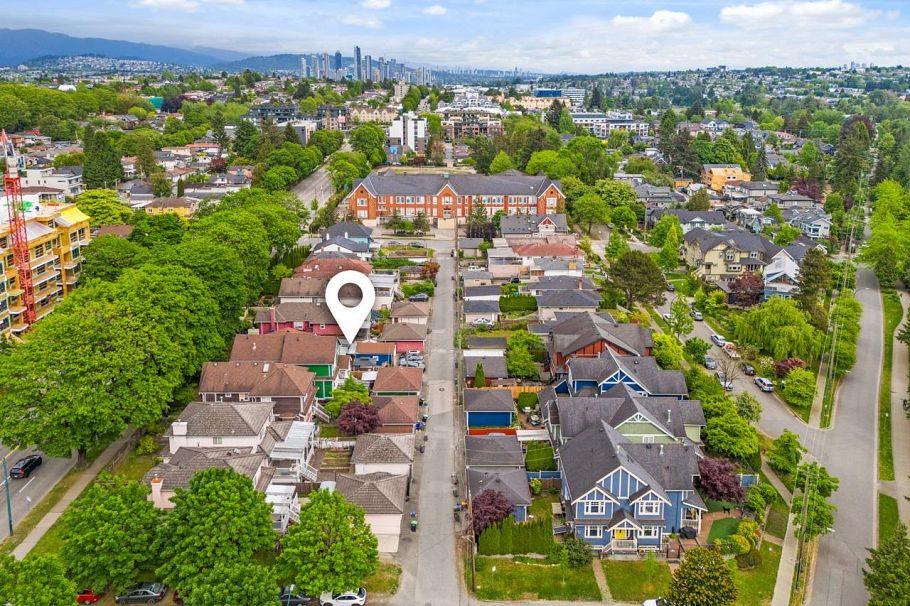 2036 E Broadway Vancouver, BC - 39