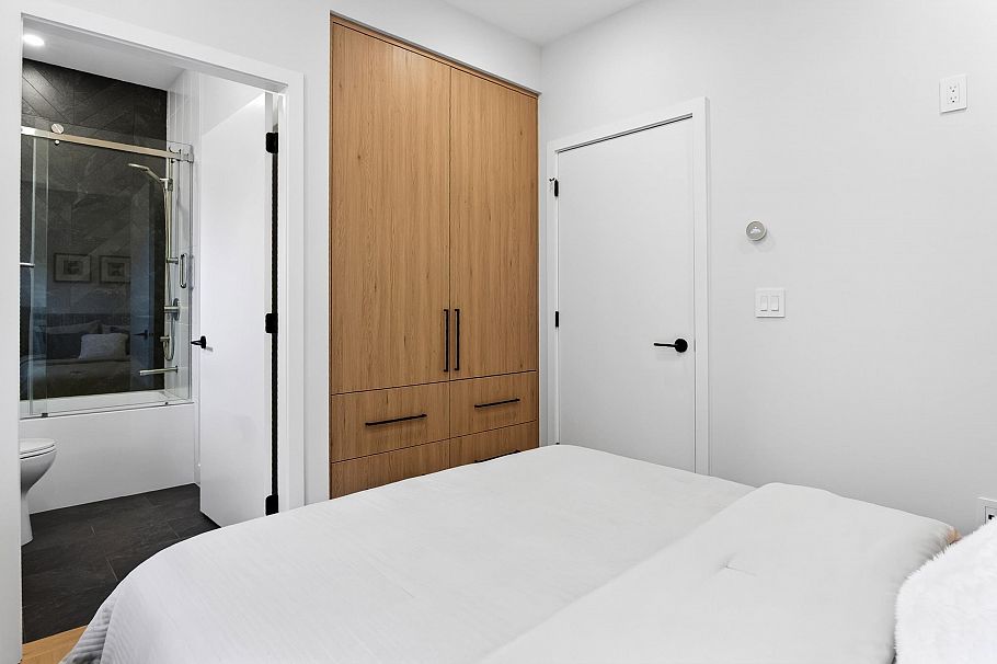 1 2741 E 7th Avenue Vancouver, BC - 11