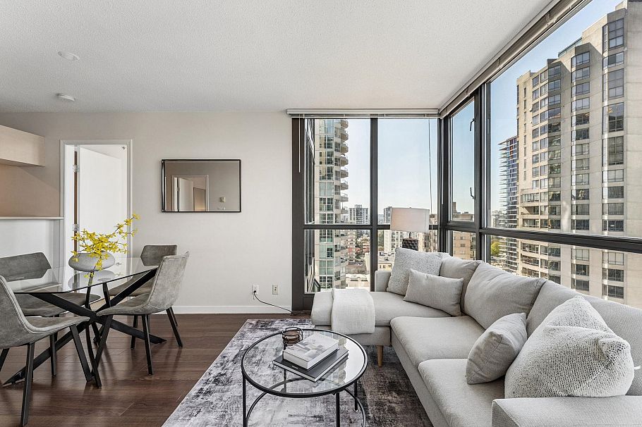1907 1331 Alberni Street Vancouver, BC - 2