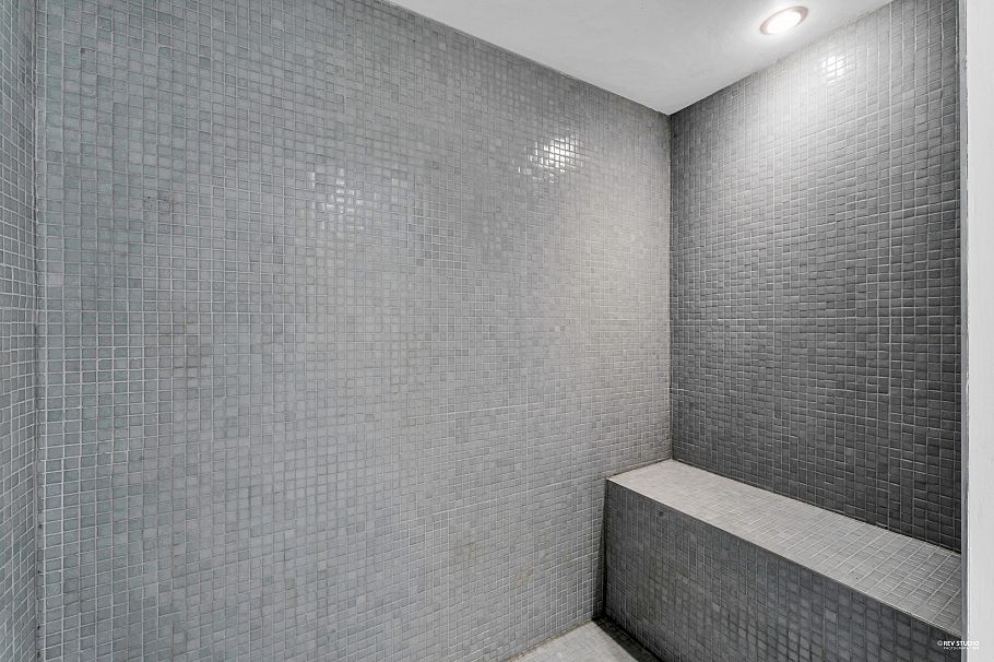 2 850 W 8th Avenue Vancouver, BC - 18