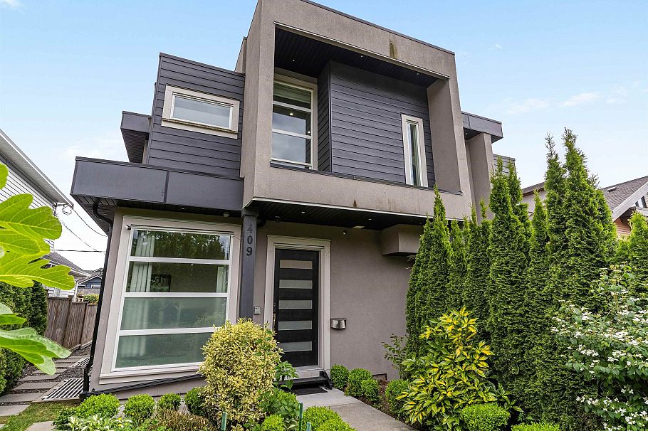 409 W Keith Road North Vancouver, BC - 1