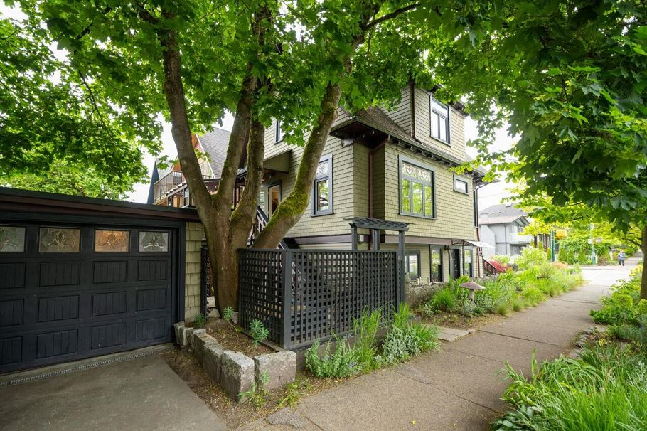 401 E King Edward Avenue Vancouver, BC - 24
