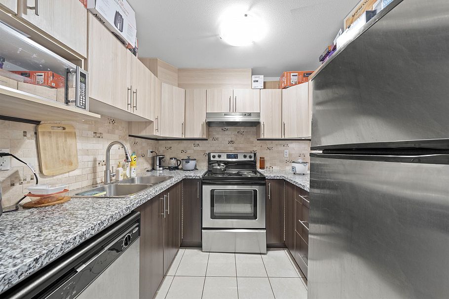 303 2745 E Hastings Street Vancouver, BC - 16