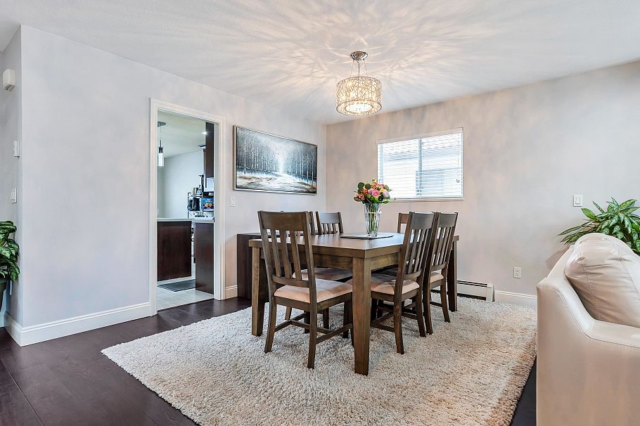 7162 Gladstone Street Vancouver, BC - 7