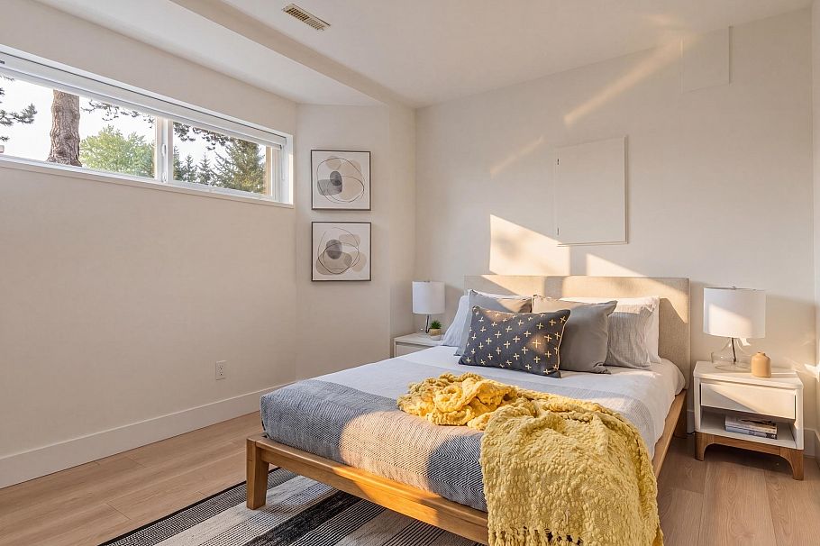 1535 Ostler Court North Vancouver, BC - 25