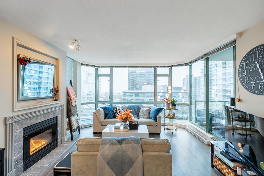 903 140 E 14th Street North Vancouver, BC - 12