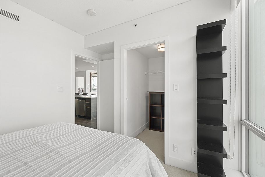1107 1550 Fern Street North Vancouver, BC - 23
