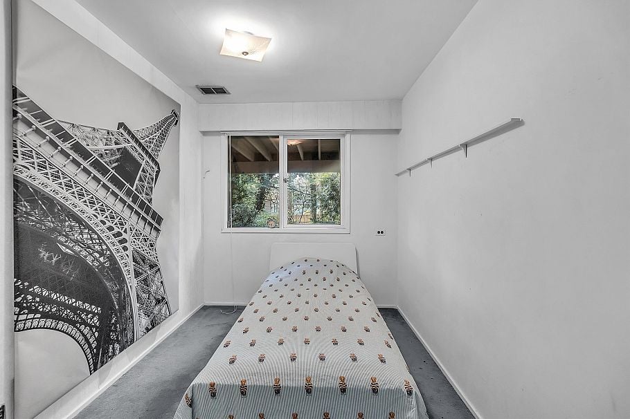 977 Belvedere Drive North Vancouver, BC - 25