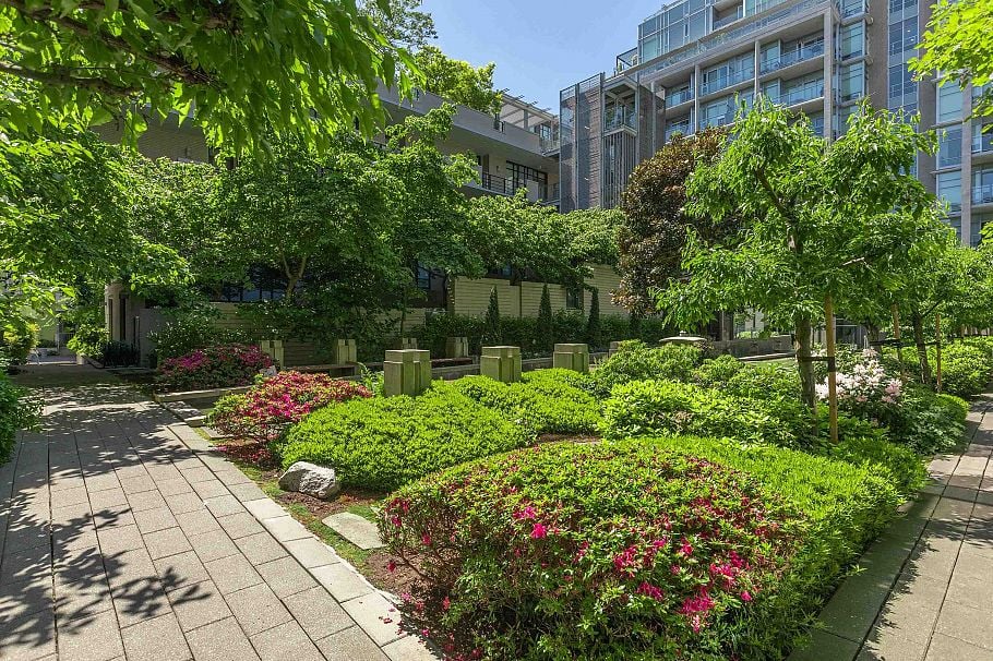 901 1616 Columbia Street Vancouver, BC - 30