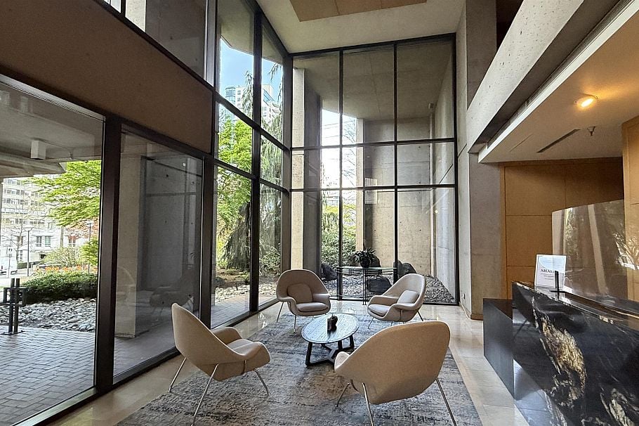 604 738 Broughton Street Vancouver, BC - 3