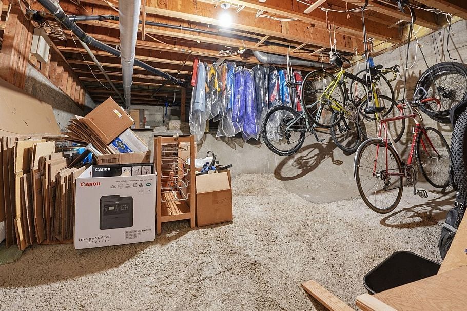 2341 Caledonia Avenue North Vancouver, BC - 33