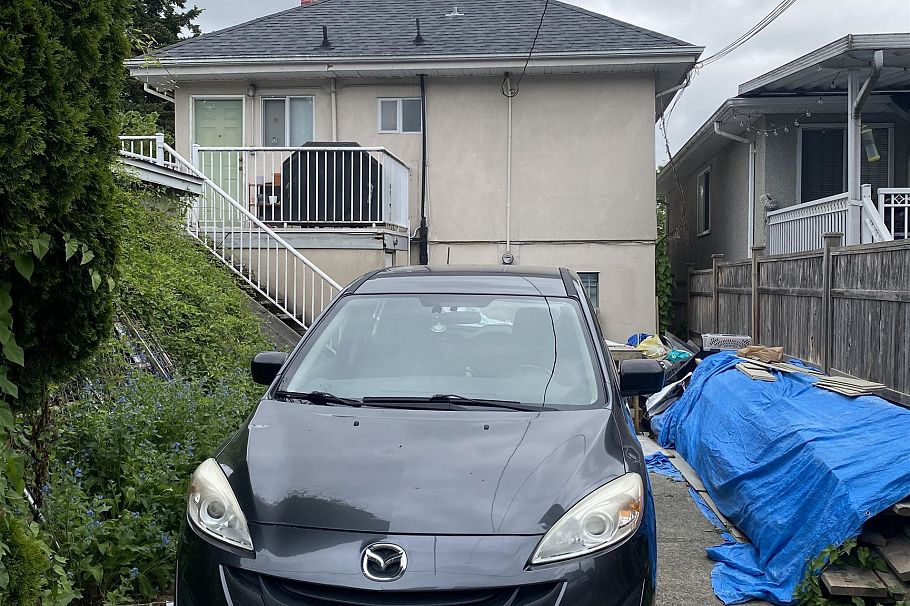 2758 Horley Street Vancouver, BC - 1