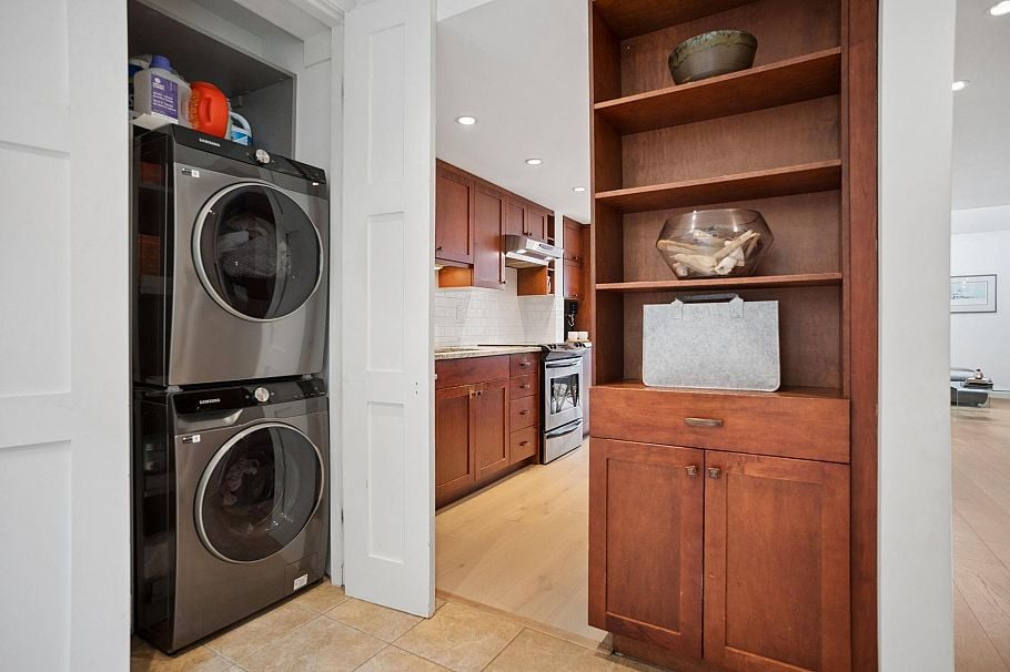 1382 Maple Street Vancouver, BC - 35