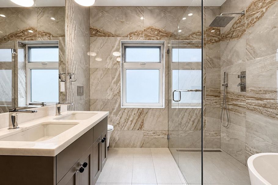 4618 W 8th Avenue Vancouver, BC - 25