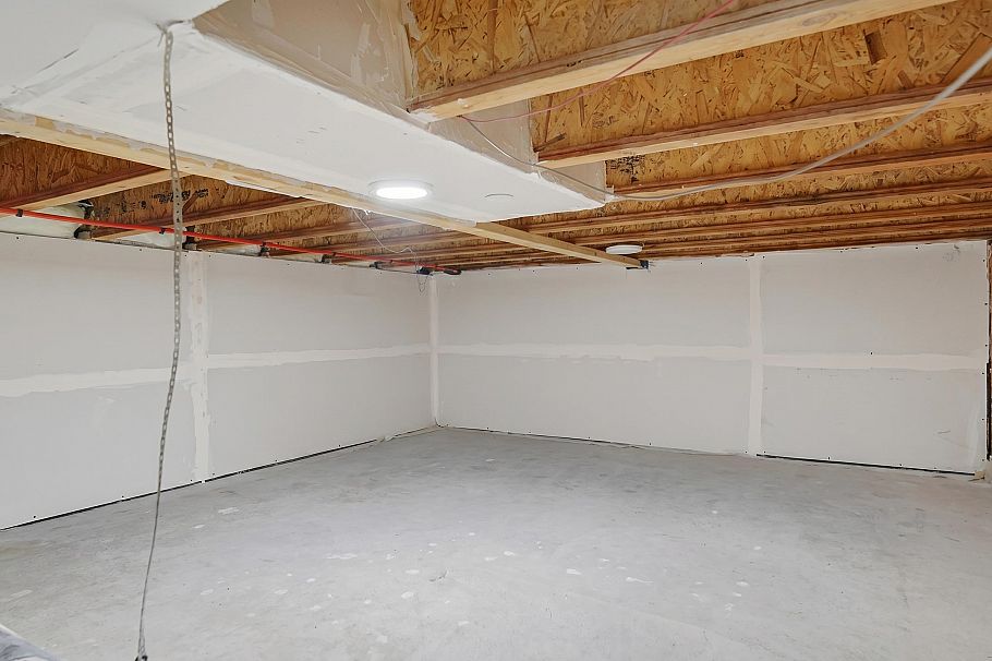 2 2741 E 7th Avenue Vancouver, BC - 26