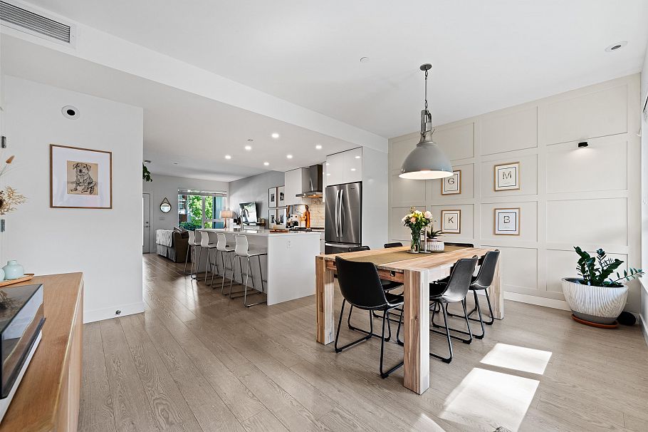 23 3596 Salal Drive North Vancouver, BC - 26