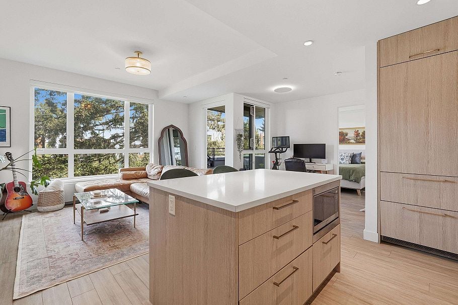 311 707 E 3rd Street North Vancouver, BC - 7