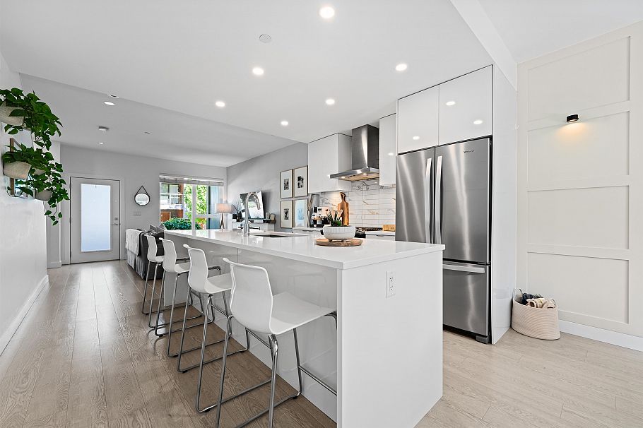 23 3596 Salal Drive North Vancouver, BC - 13