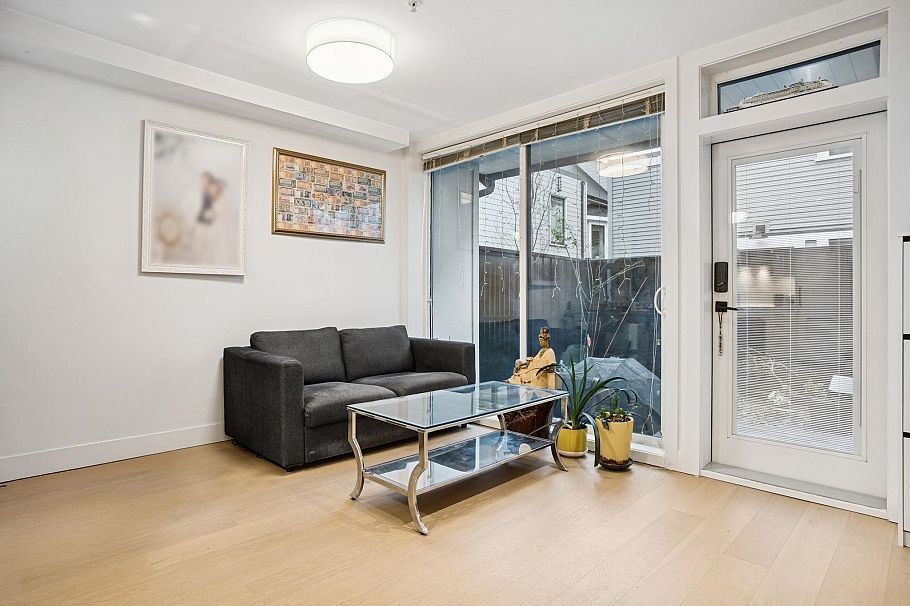 721 E 26th Avenue Vancouver, BC - 4