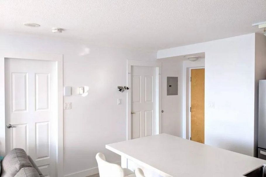 601 1277 Nelson Street Vancouver, BC - 4