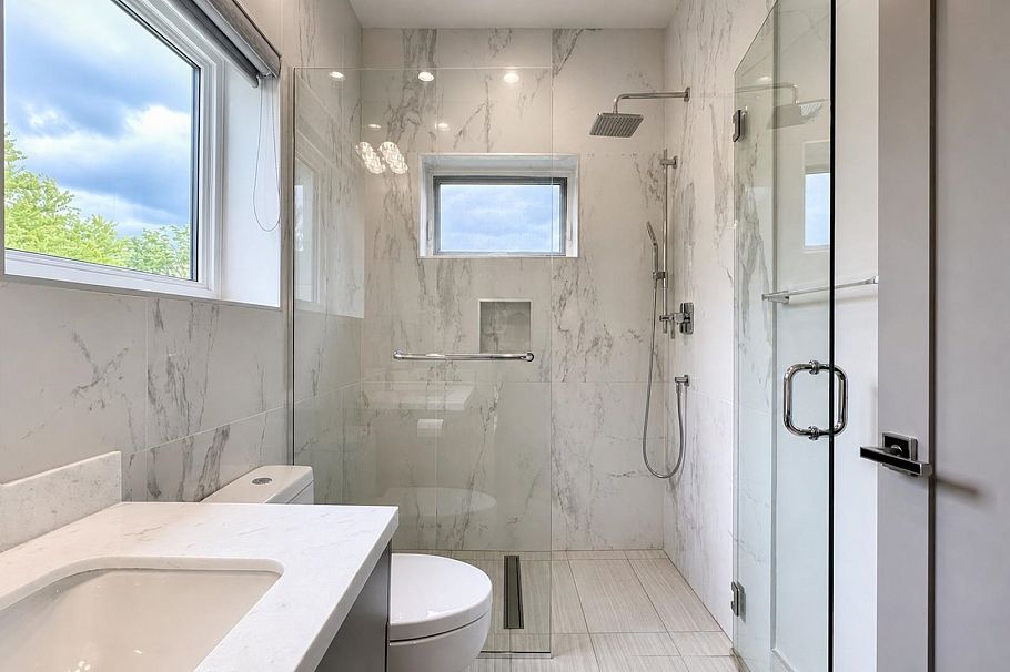 4618 W 8th Avenue Vancouver, BC - 29