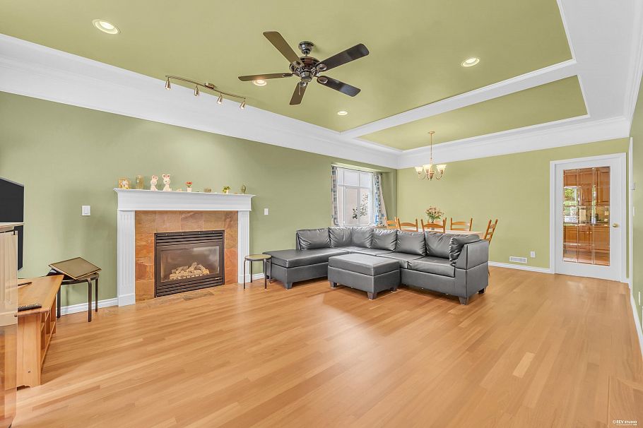 4317 Cliffmont Road North Vancouver, BC - 4