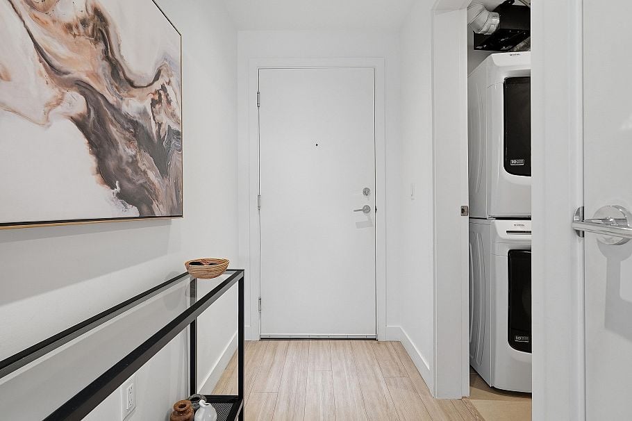 311 707 E 3rd Street North Vancouver, BC - 20