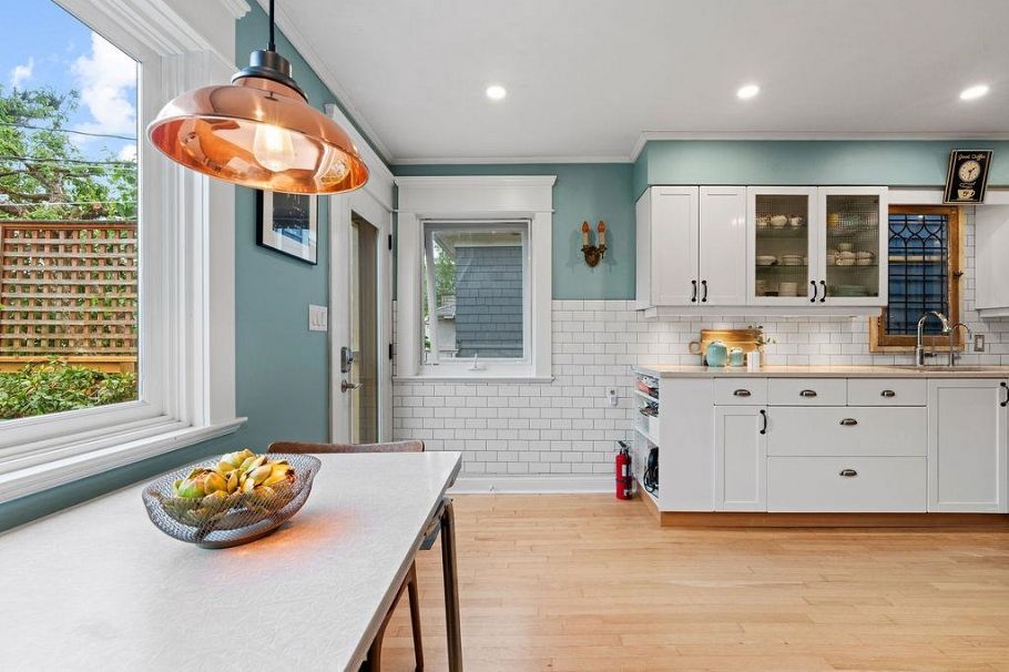 1153 E 13th Avenue Vancouver, BC - 23