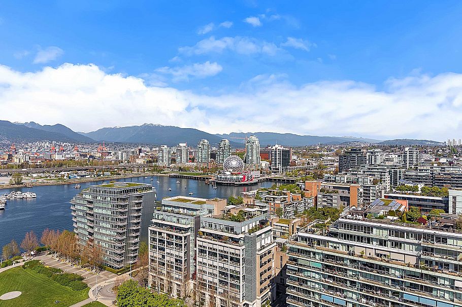 180 Athletes Way Vancouver, BC - 34