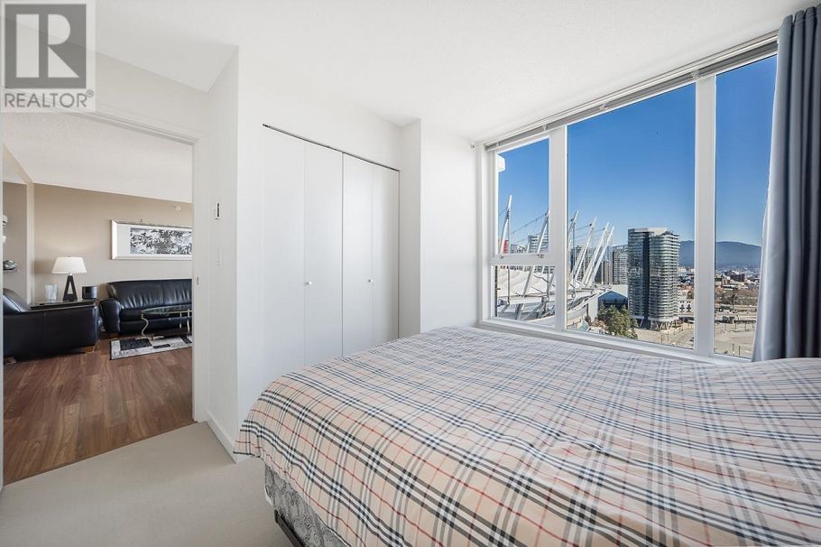 33 SMITHE STREET, Vancouver BC V6B 0B5 Vancouver, BC - 17