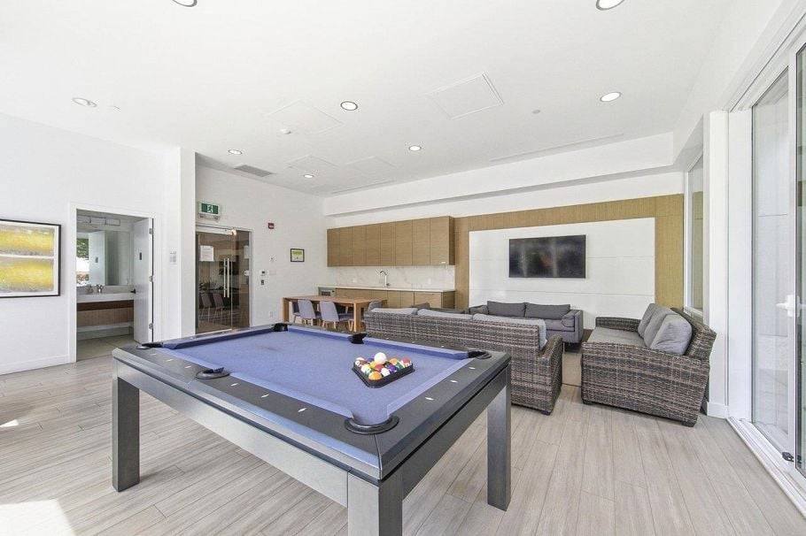 402 5693 Elizabeth Street Vancouver, BC - 25
