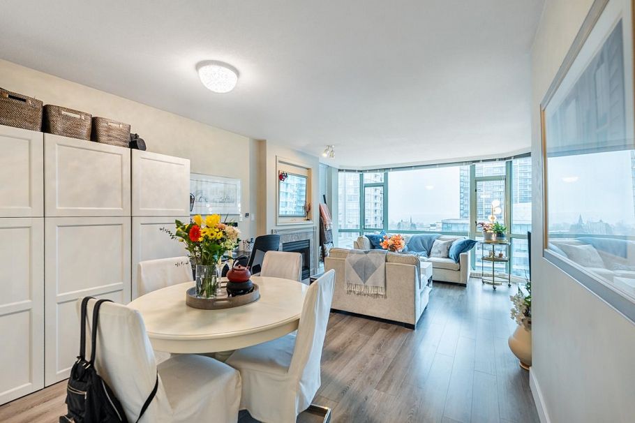 903 140 E 14th Street North Vancouver, BC - 16